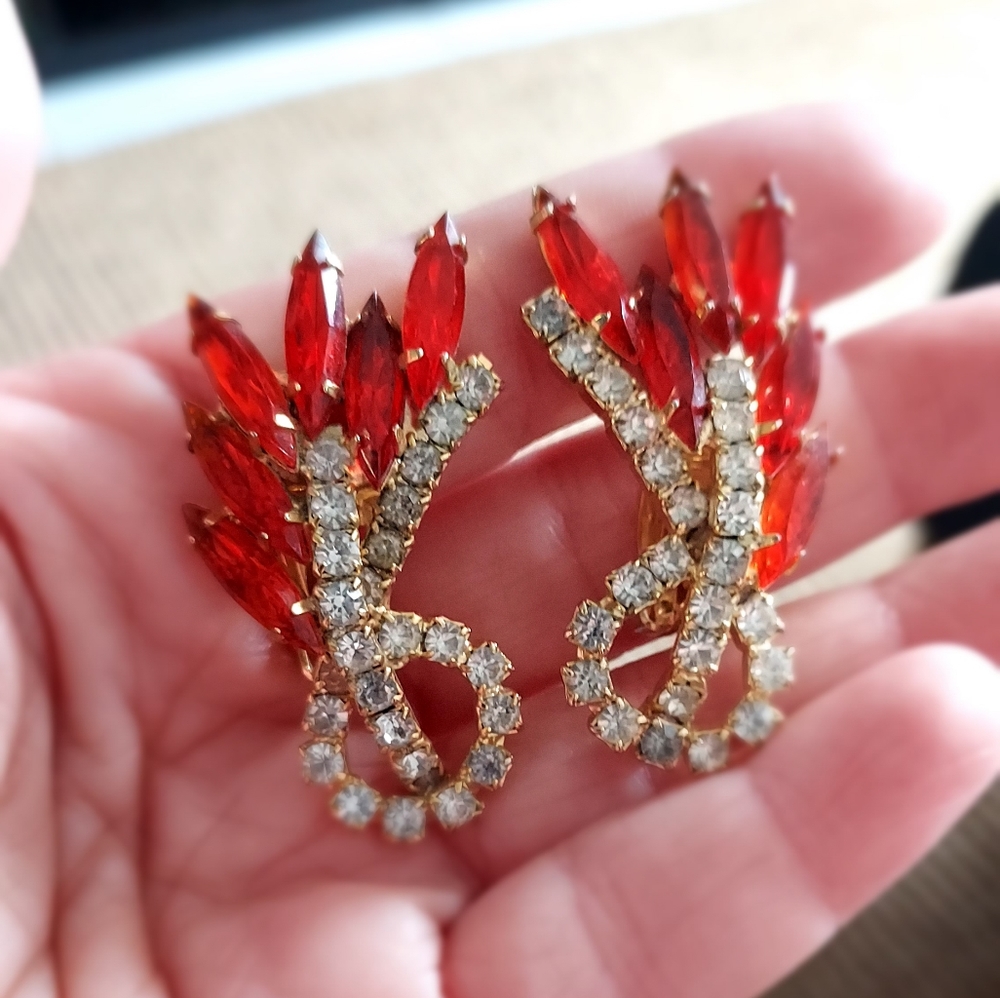 Vintage Earrings (clip on)